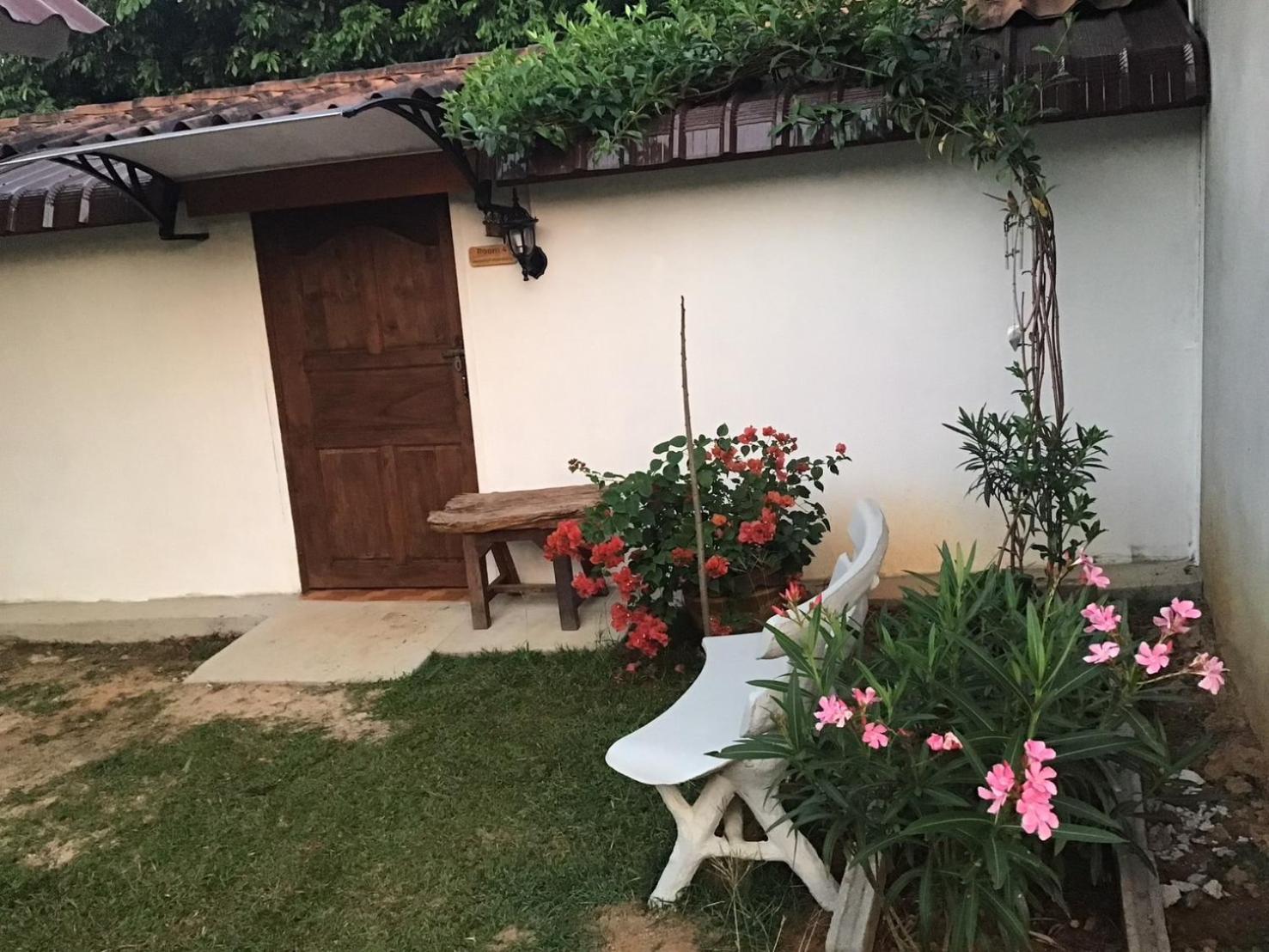 Serenity1 Homestay Chiang Dao Exteriör bild